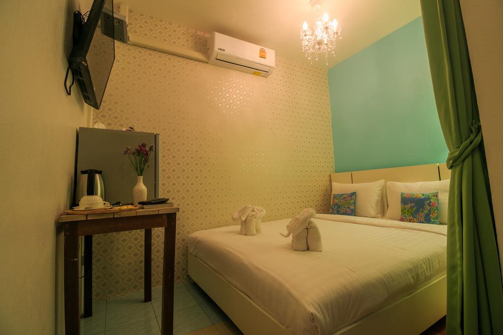 Frog House Bed & Breakfast (Adults Only) Patong Eksteriør billede
